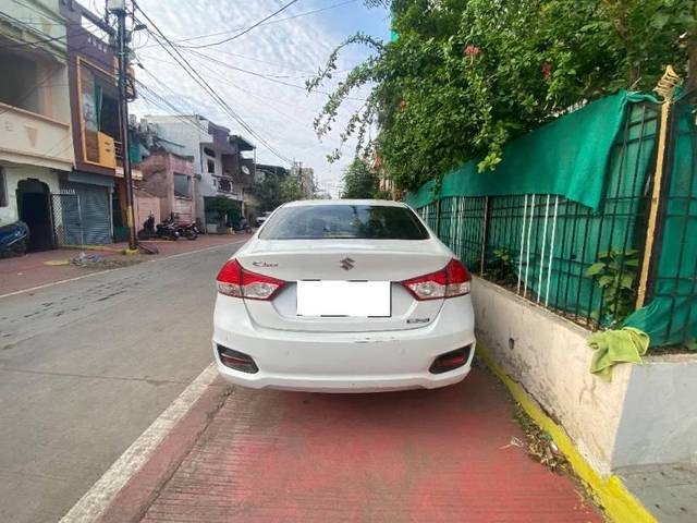 https://images10.gaadi.com/usedcar_image/4550818/original/processed_9d1fa903-0778-4937-98fa-88bf53d62722.jpg?imwidth=6401
