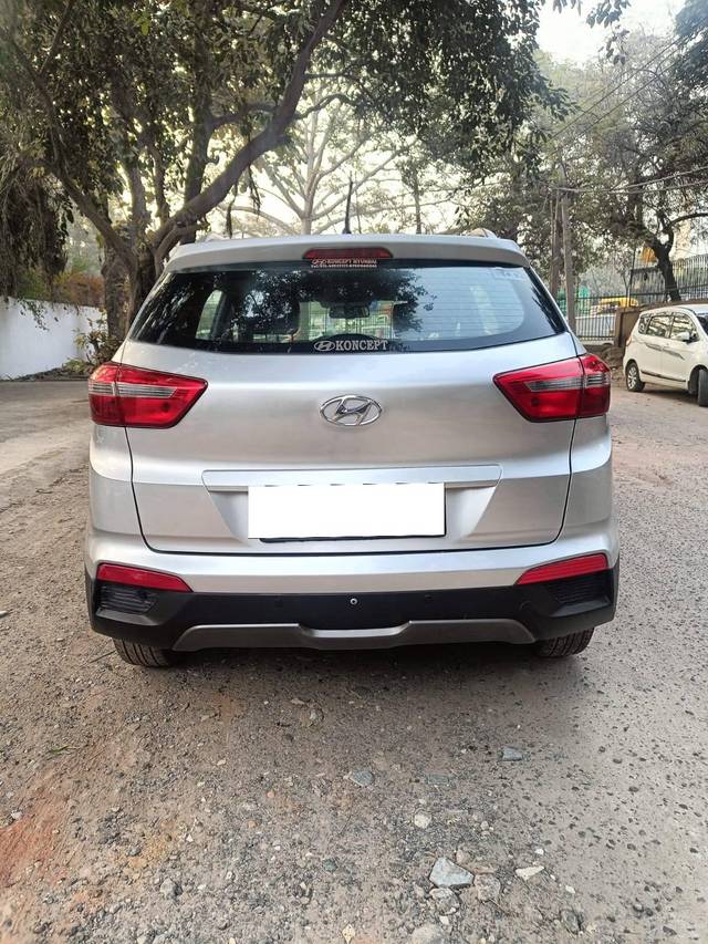 https://images10.gaadi.com/usedcar_image/4550820/original/processed_5a9e4792189f5b8365c0c0abb53dfa14.jpeg?imwidth=6402