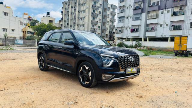 https://images10.gaadi.com/usedcar_image/4550826/original/7ed39fde2b850f44aeb06bfe2a97b158.jpg?imwidth=6401
