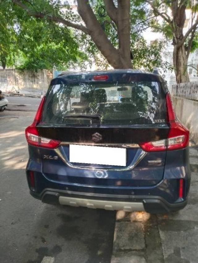 https://images10.gaadi.com/usedcar_image/4550844/original/processed_c1758b87-18a1-4010-a983-3cf174cb8237.jpg?imwidth=6401