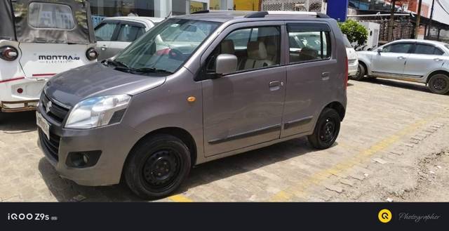 https://images10.gaadi.com/usedcar_image/4550864/original/processed_8eb43c88-44bc-4519-a7b0-f6ae1b0e67a0.jpg?imwidth=6400