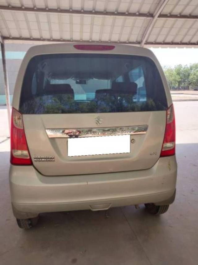 https://images10.gaadi.com/usedcar_image/4550873/original/processed_e7eed98c-1da5-4b11-ae77-9c6dcb0a0a00.jpeg?imwidth=6401