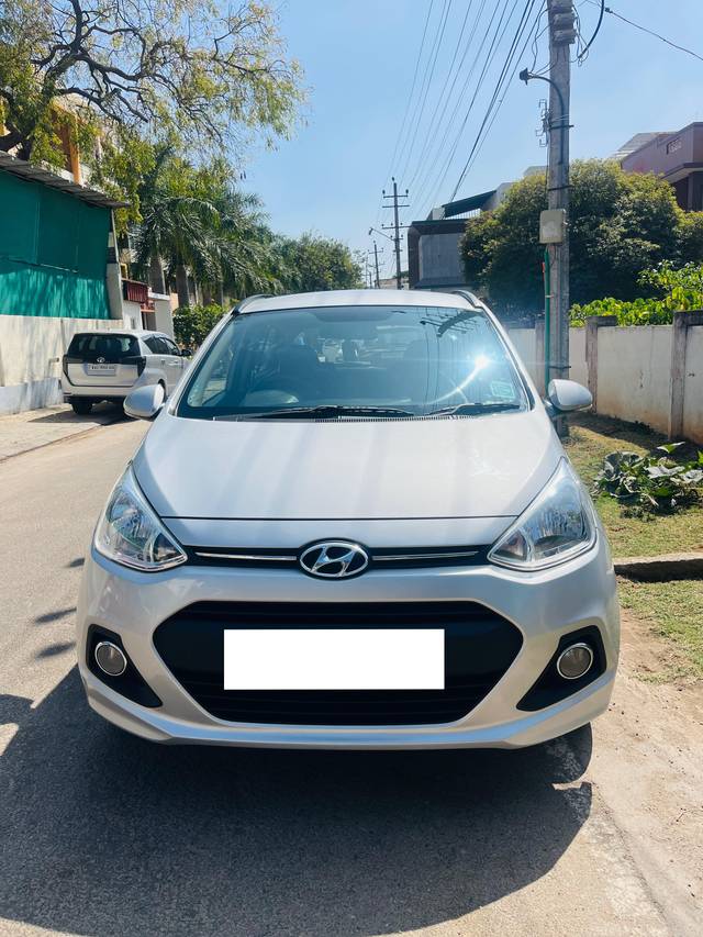 https://images10.gaadi.com/usedcar_image/4550876/original/processed_cdc7c52183f2901a12906adbfd97f441.jpg?imwidth=6400