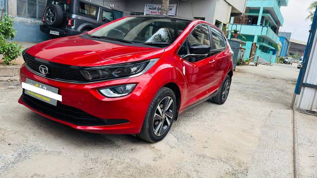 https://images10.gaadi.com/usedcar_image/4550877/original/processed_02af7190fced3188b540929effcb1d39.jpg?imwidth=6401
