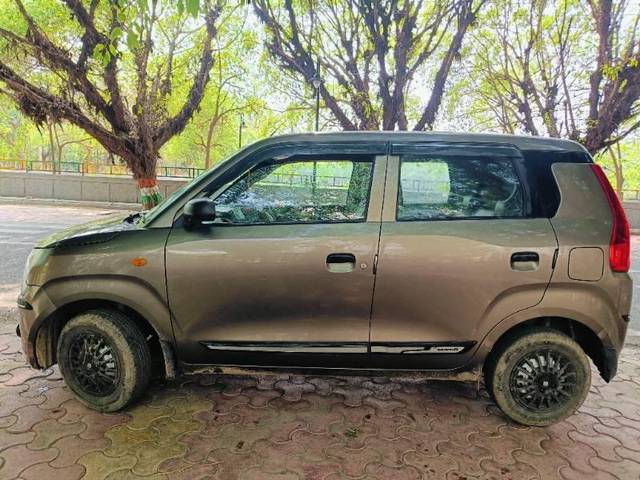 https://images10.gaadi.com/usedcar_image/4550885/original/processed_b1957662-bc9c-4adc-b2fd-aa9a48533b40.jpg?imwidth=6401