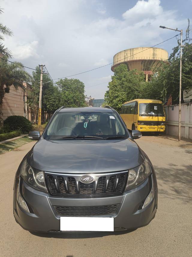 https://images10.gaadi.com/usedcar_image/4550887/original/processed_aa22ffee-4ab3-43d2-bc54-90b75f7b6248.jpg?imwidth=6400
