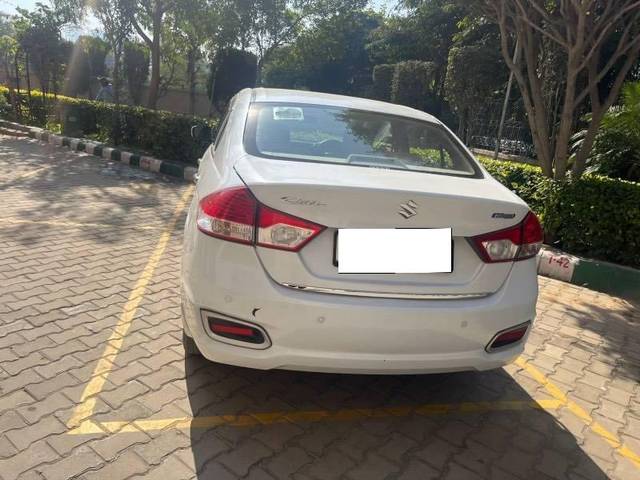 https://images10.gaadi.com/usedcar_image/4550918/original/processed_4463639b-6e04-4f80-b2bc-ceba5853b0fb.jpeg?imwidth=6401