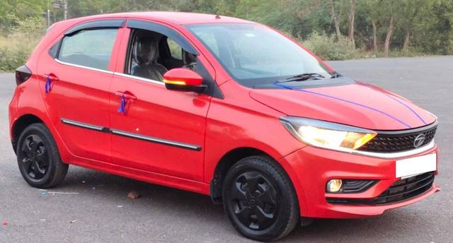 https://images10.gaadi.com/usedcar_image/4550934/original/processed_3b521b4c5183745bfcc402239e8cd138.jpg?imwidth=6400