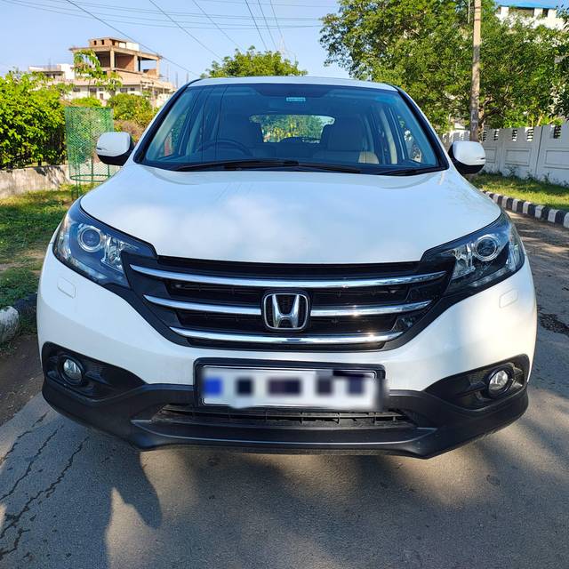 https://images10.gaadi.com/usedcar_image/4550935/original/processed_b2375655cabe4c3e4d5456c19ba0d763.jpg?imwidth=6400