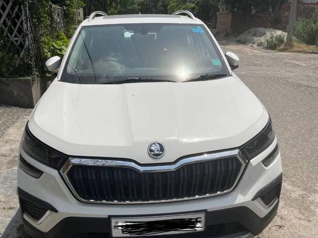 https://images10.gaadi.com/usedcar_image/4550944/original/processed_f08efde8-673e-46f8-bf69-04af94c1f5a9.jpeg?imwidth=6400