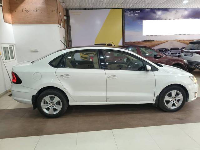 https://images10.gaadi.com/usedcar_image/4550955/original/processed_99774c9da6ee26d05b6c4fd56fb430b6.jpg?imwidth=6401