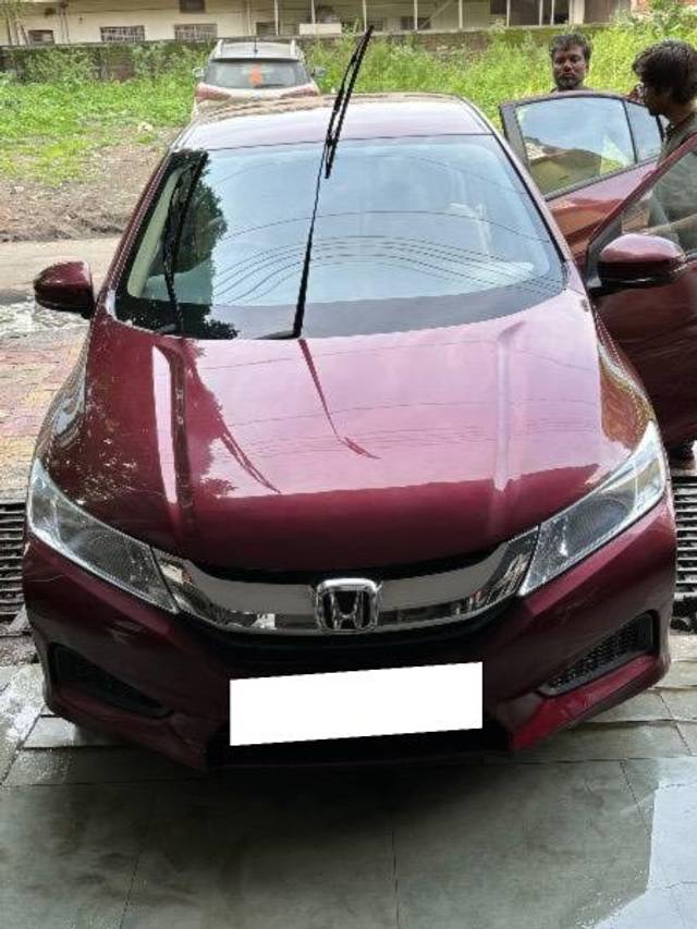 https://images10.gaadi.com/usedcar_image/4550963/original/processed_041bcd71-6fee-4a3f-ab68-911ece1f15ae.jpeg?imwidth=6402