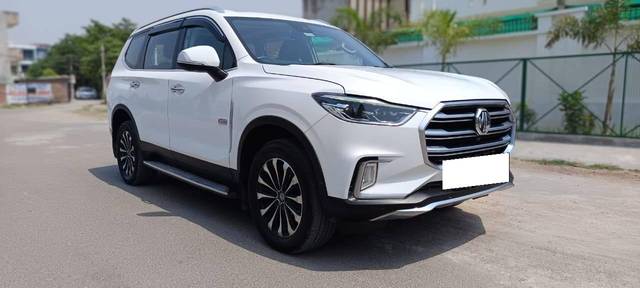 https://images10.gaadi.com/usedcar_image/4550966/original/processed_a72630a79bf1971d8a960319f4c730bb.jpg?imwidth=6400