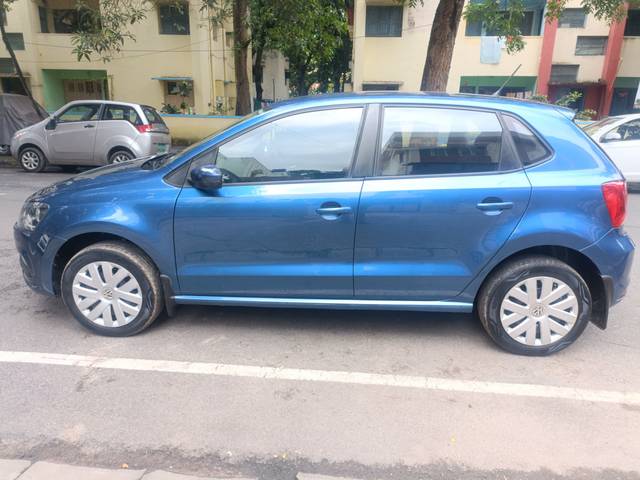 https://images10.gaadi.com/usedcar_image/4550970/original/13ae19c67bbdba941133ab0a7442f679.jpg?imwidth=6402