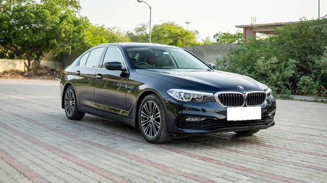 https://images10.gaadi.com/usedcar_image/4550988/original/processed_87b959faba27986ba83bd8adba55bb2b.jpg?imwidth=6400