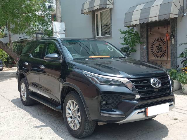 https://images10.gaadi.com/usedcar_image/4550990/original/processed_88eb37efa7677e25025949e0f4647e31.jpg?imwidth=6400