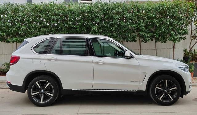 https://images10.gaadi.com/usedcar_image/4551001/original/processed_7c55ea57ab571c000ac7c3328830ca3a.jpg?imwidth=6401