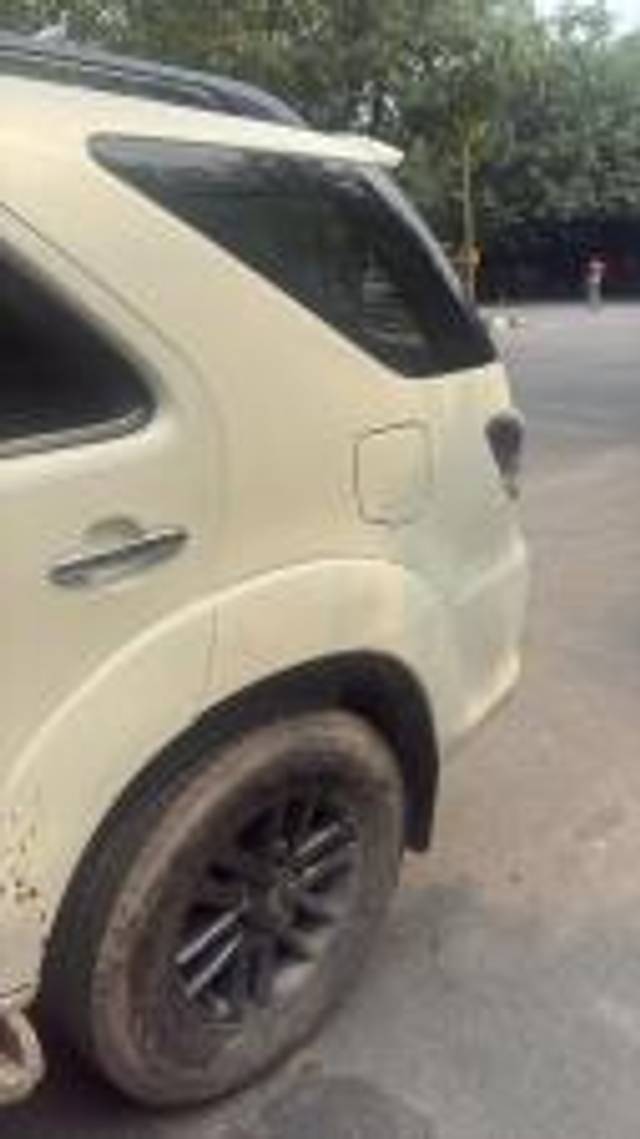 https://images10.gaadi.com/usedcar_image/4551019/original/287e6d62e6b4acf44c197fa758be412e.jpg?imwidth=6401