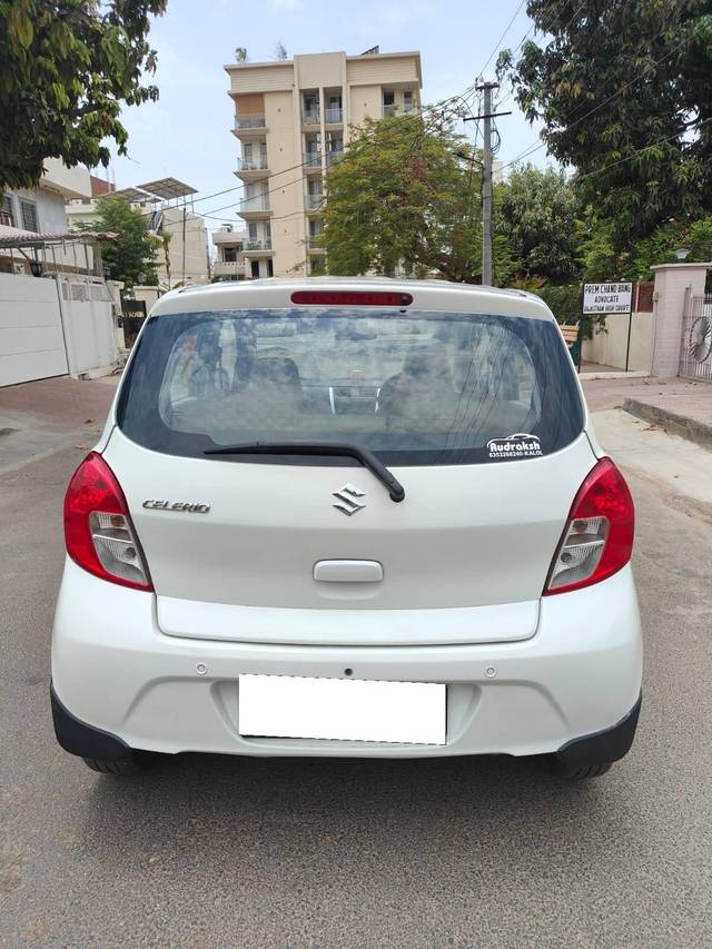 https://images10.gaadi.com/usedcar_image/4551073/original/processed_a6b306ec-e70f-473c-8474-e5b7a72a9513.jpg?imwidth=6402