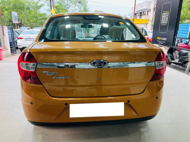 https://images10.gaadi.com/usedcar_image/4551076/original/processed_96dd0fed1b933e4ed08ff698f627af20.jpg?imwidth=6402