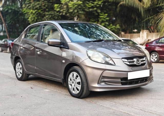 https://images10.gaadi.com/usedcar_image/4551083/original/processed_5cd500c4100242e43524c93a05667159.jpg?imwidth=6400