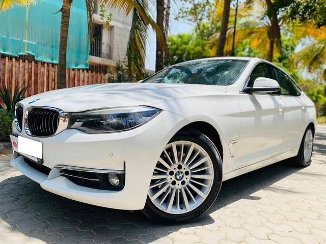 https://images10.gaadi.com/usedcar_image/4551106/original/processed_9f9b29702ba17f890358de60d185e640.jpg?imwidth=6400
