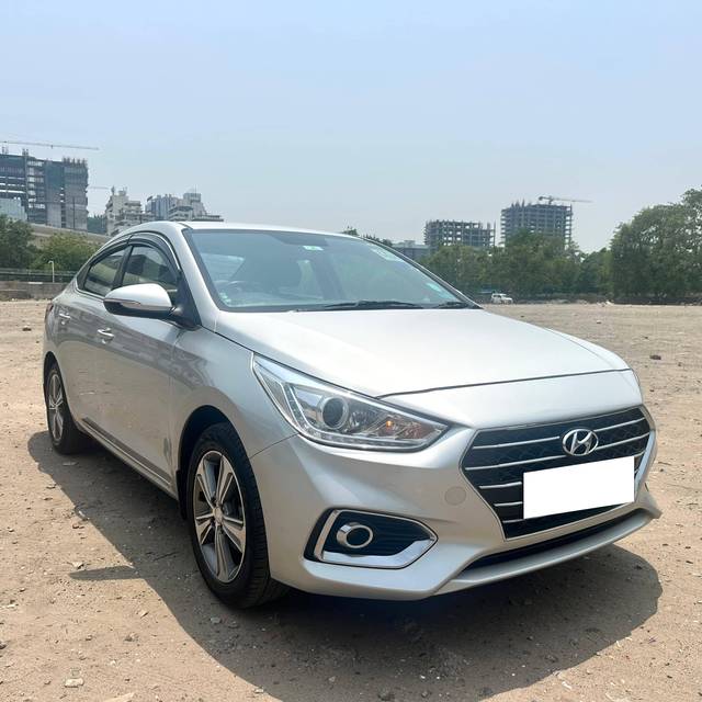 https://images10.gaadi.com/usedcar_image/4551110/original/processed_f5aef166cda1c1c7ddca1d5eead2afa7.jpeg?imwidth=6400