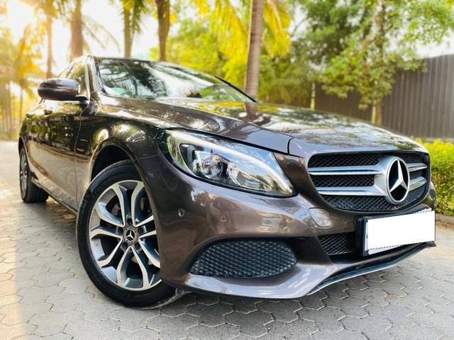 https://images10.gaadi.com/usedcar_image/4551123/original/processed_fc185e7afb2a3ee8050e1b0870cd346a.jpg?imwidth=6400