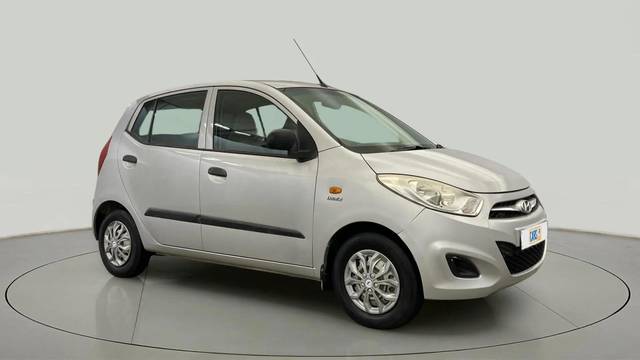 https://images10.gaadi.com/usedcar_image/4551131/original/00eb768b920ff170a02f847f0eaa3d7d.jpg?imwidth=6400