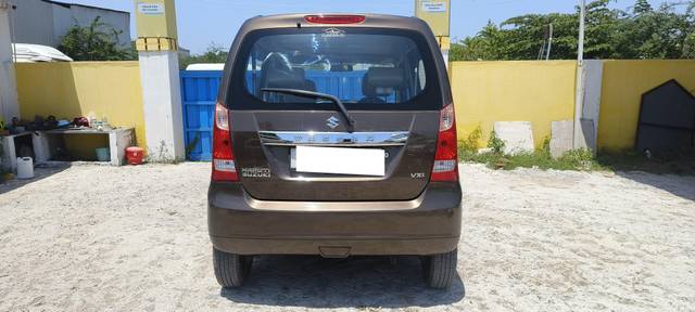 https://images10.gaadi.com/usedcar_image/4551193/original/processed_c54df8c0f753f476ff0eba33476cce87.jpg?imwidth=6401