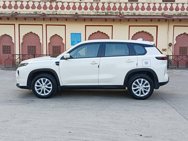 https://images10.gaadi.com/usedcar_image/4551196/original/processed_dbdc2ba30f6903f038b4a3596a5a7b75.jpg?imwidth=6402
