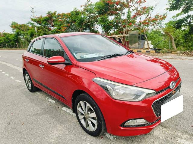https://images10.gaadi.com/usedcar_image/4551203/original/processed_4bf909310992f7cb8b7cd6f24312bcd9.jpg?imwidth=6400