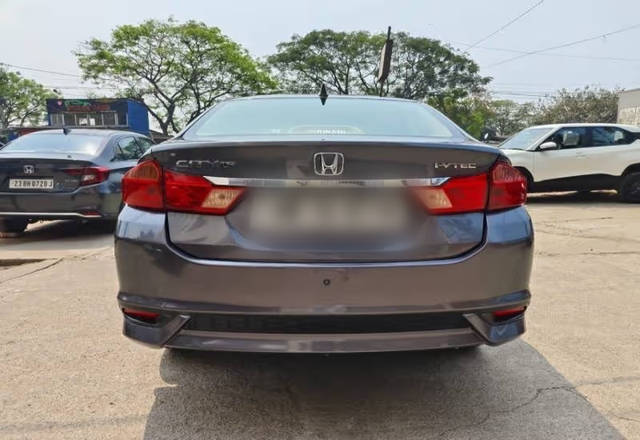 https://images10.gaadi.com/usedcar_image/4551206/original/5483db8e-b8f7-4f68-a7fd-7ec03e5067a1.?imwidth=6401