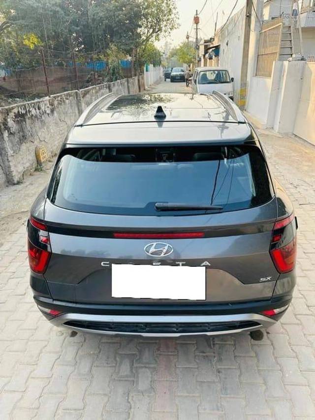 https://images10.gaadi.com/usedcar_image/4551232/original/processed_28f5d926100e4bb290127b3f82782e3e.jpg?imwidth=6401