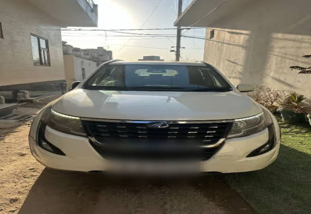 https://images10.gaadi.com/usedcar_image/4551235/original/f51a858d-bc70-460b-bf6a-f6108d30d4e0.?imwidth=6400