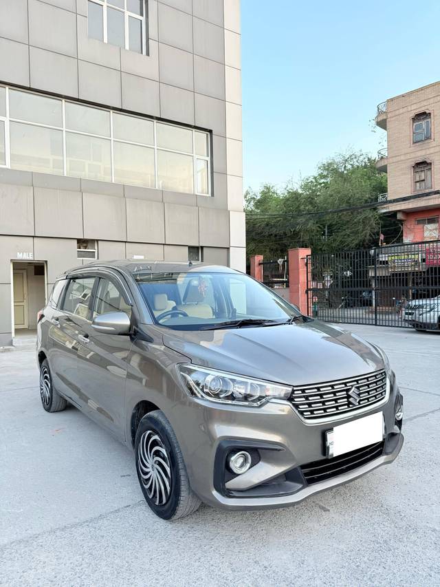 https://images10.gaadi.com/usedcar_image/4551262/original/processed_a89b5e0168669ae32e9417490a13b621.jpg?imwidth=6400