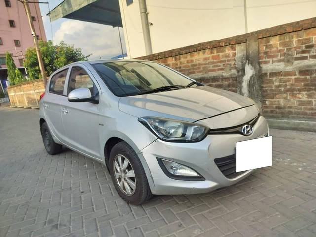 https://images10.gaadi.com/usedcar_image/4551265/original/processed_dfc6579af9051cebcb229208630bbbc6.jpeg?imwidth=6400