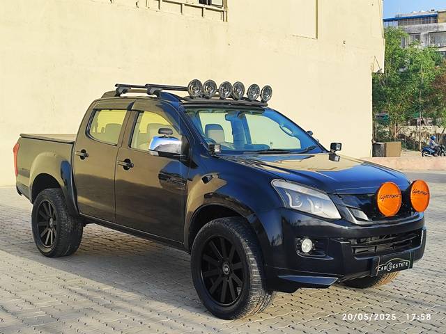 https://images10.gaadi.com/usedcar_image/4551269/original/processed_aa28c7a7a2a1a34d67c340561fca4657.jpeg?imwidth=6402