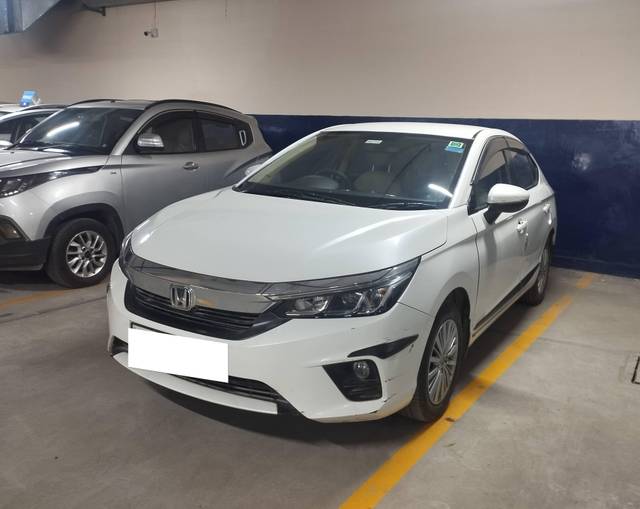 https://images10.gaadi.com/usedcar_image/4551271/original/processed_a16a75279b671bb34679a9bb8efb5a56.jpg?imwidth=6401