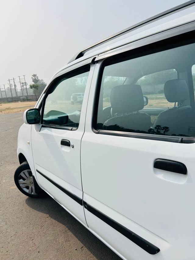 https://images10.gaadi.com/usedcar_image/4551276/original/9e1d6672ff73ca0d08f2379431514904.jpeg?imwidth=6400