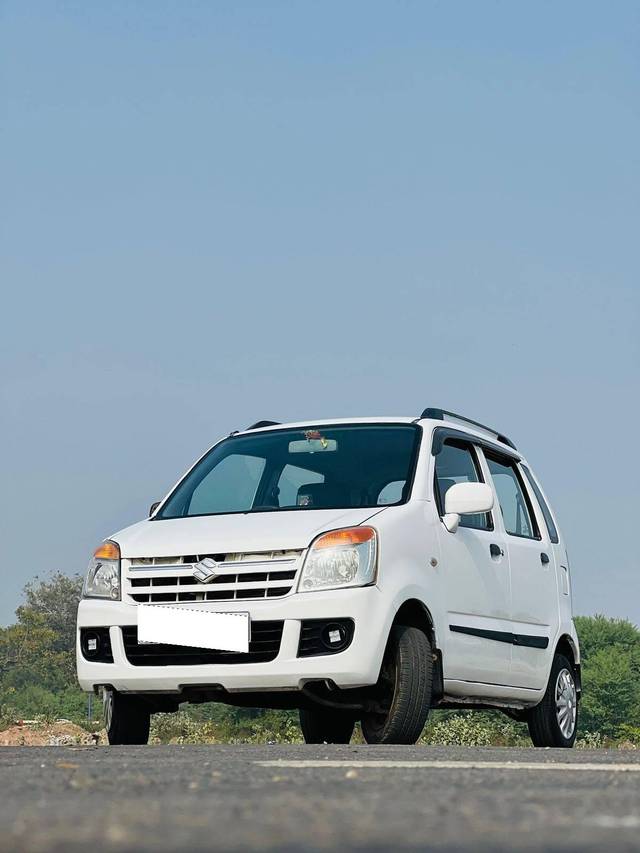 https://images10.gaadi.com/usedcar_image/4551276/original/processed_87862632037ec1c5cab9270d06b207fd.jpeg?imwidth=6402