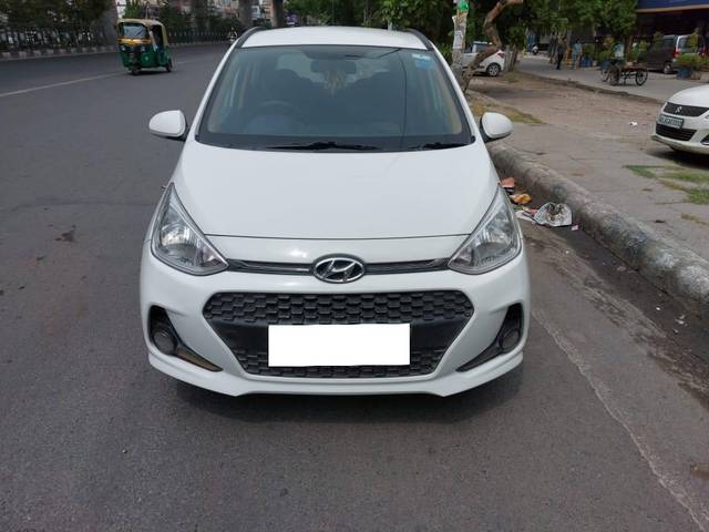 https://images10.gaadi.com/usedcar_image/4551279/original/processed_11fd9abc9780f6a75cbac1db701c0462.jpg?imwidth=6402