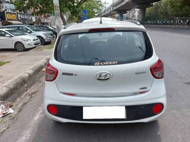 https://images10.gaadi.com/usedcar_image/4551279/original/processed_e7de1e7d31daf3e805a7358644a77fe2.jpg?imwidth=6401