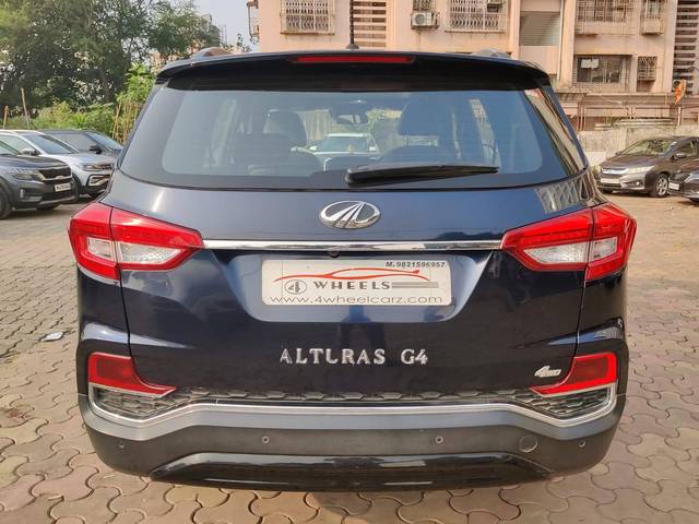 https://images10.gaadi.com/usedcar_image/4551317/original/processed_804867be4e09043209e6b5aef54fd11d.jpeg?imwidth=6402