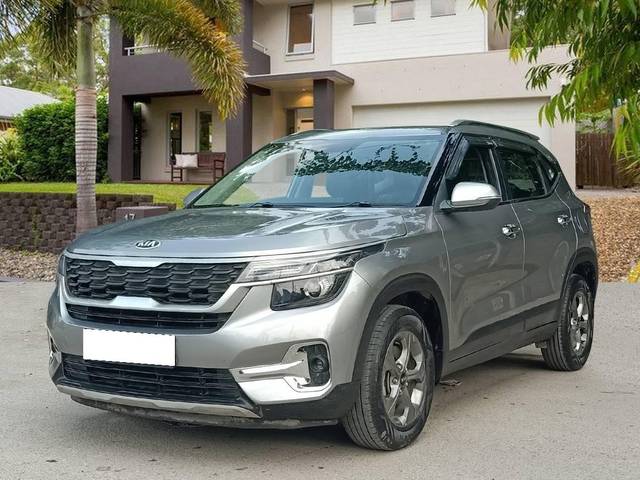 https://images10.gaadi.com/usedcar_image/4551322/original/processed_4e3120372f569dedebe30c9777c7dcdd.jpg?imwidth=6400