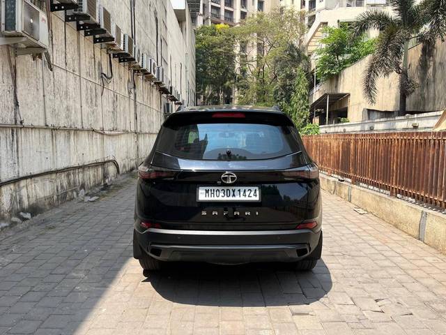 https://images10.gaadi.com/usedcar_image/4551324/original/processed_1d3f245b4067522f96cf8d38bb4ab5ba.jpeg?imwidth=6401