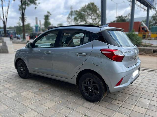 https://images10.gaadi.com/usedcar_image/4551331/original/processed_039e382e9e2404b5f807f9ef56c312c5.jpg?imwidth=6402