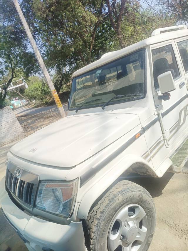 https://images10.gaadi.com/usedcar_image/4551337/original/060380e2bce225914e2d7dbbdcc7325b.jpg?imwidth=6402
