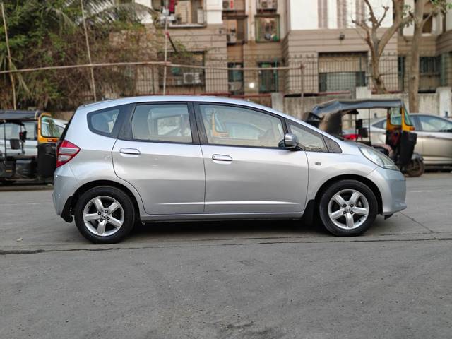 https://images10.gaadi.com/usedcar_image/4551339/original/a63f529662b998b2ac6bc4ccc9bfc88f.jpg?imwidth=6401