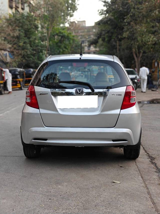 https://images10.gaadi.com/usedcar_image/4551339/original/processed_2586599b53828b5623c35f379eb6db35.jpg?imwidth=6402